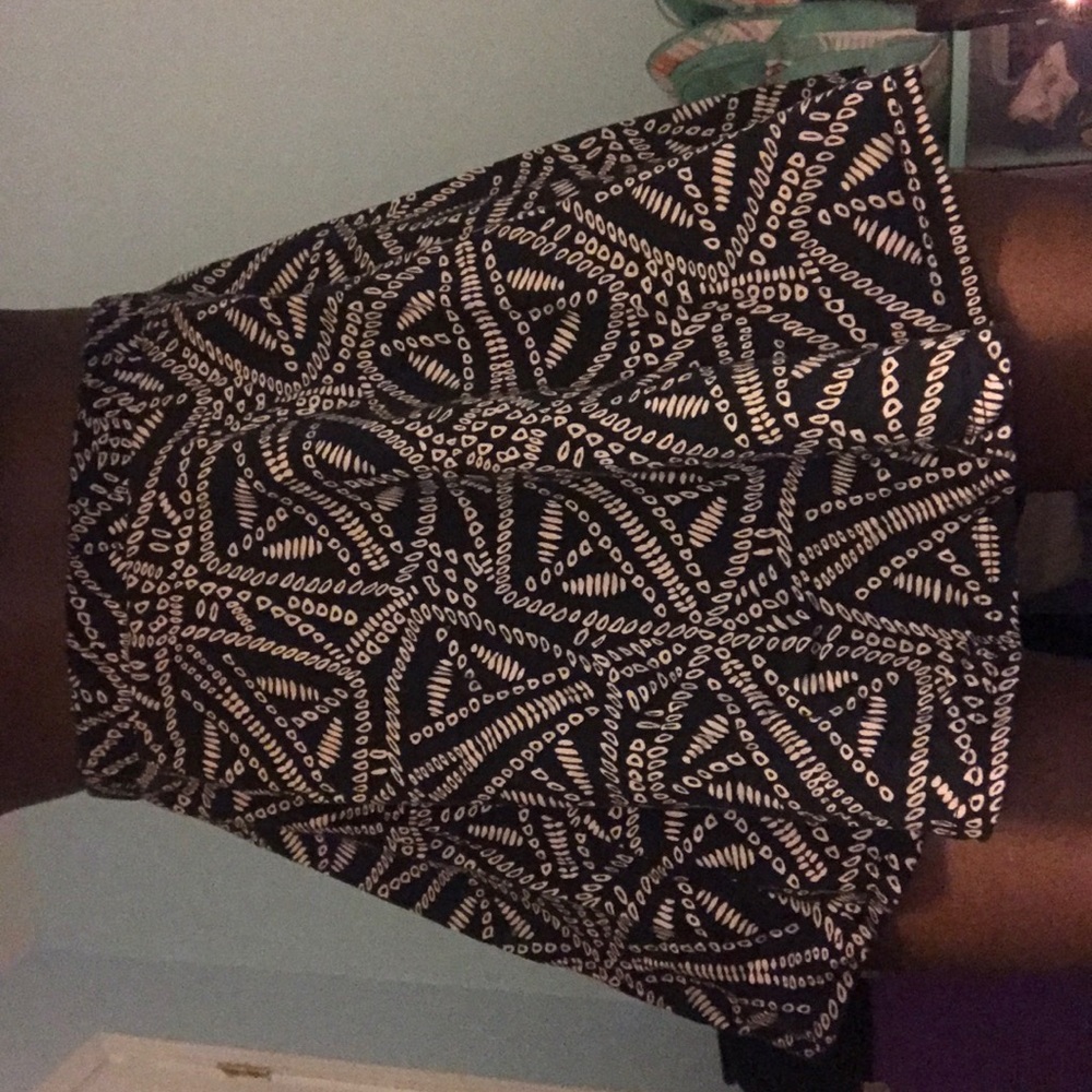 AZTEC PATTERNED FLOWY SKATER SKIRT